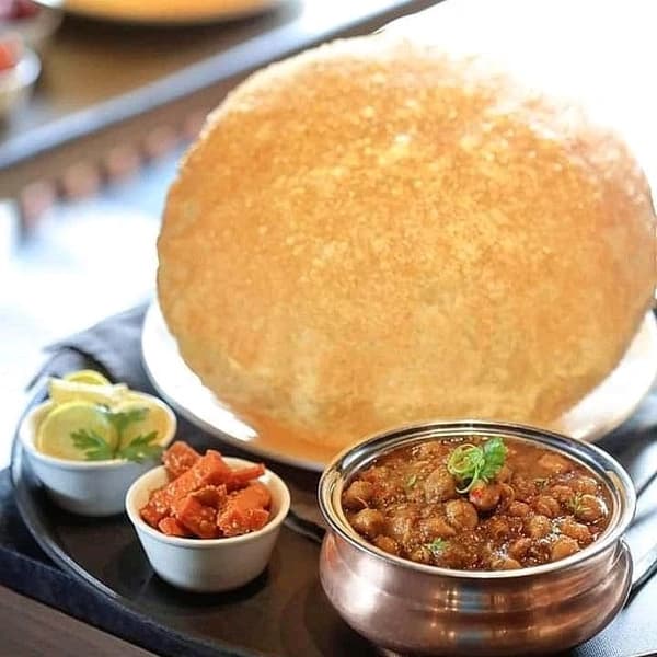 Chola Bhatura
